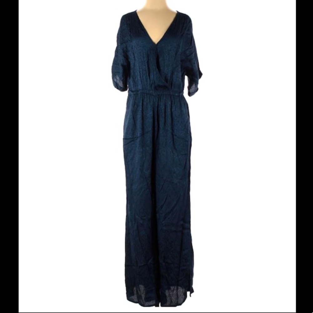💙 Maeve by Anthropologie Patterned Navy Jumpsuit